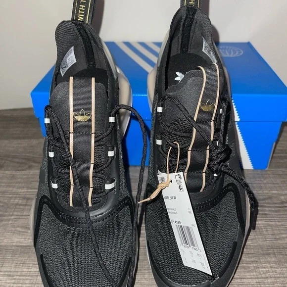 COPY - 🆕Women’s Adidas NMD V3 Size 9 NIB - Picture 8 of 11